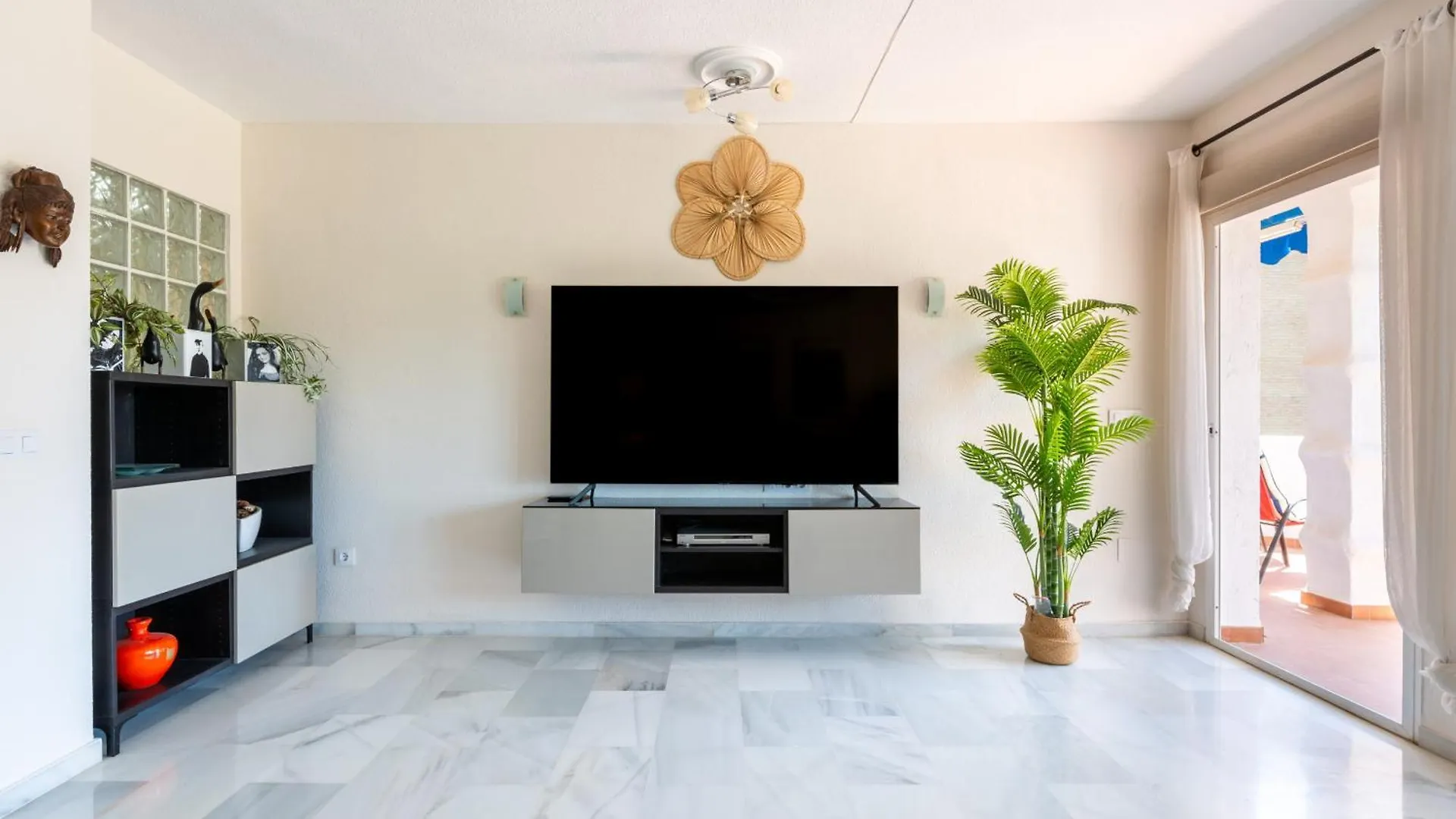 Apartment Aquamijas Retreat - Modern Comfort Near Aguamijas Water Park Fuengirola Spain
